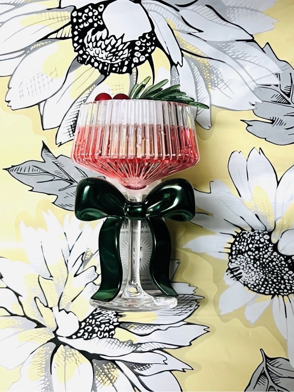 Bath & Body Works Christmas Merry Cocktail Wallflower Fragrance Plug Nightlight